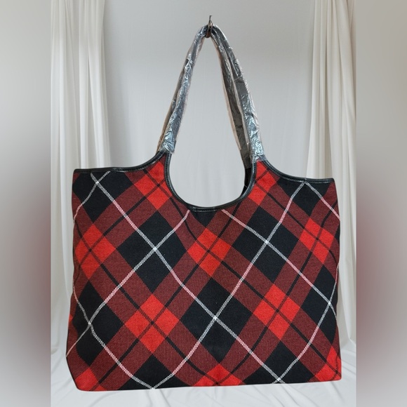 Victoria’s Secret Holiday Red and Black Plaid Tote Bag NWT - Picture 2 of 7